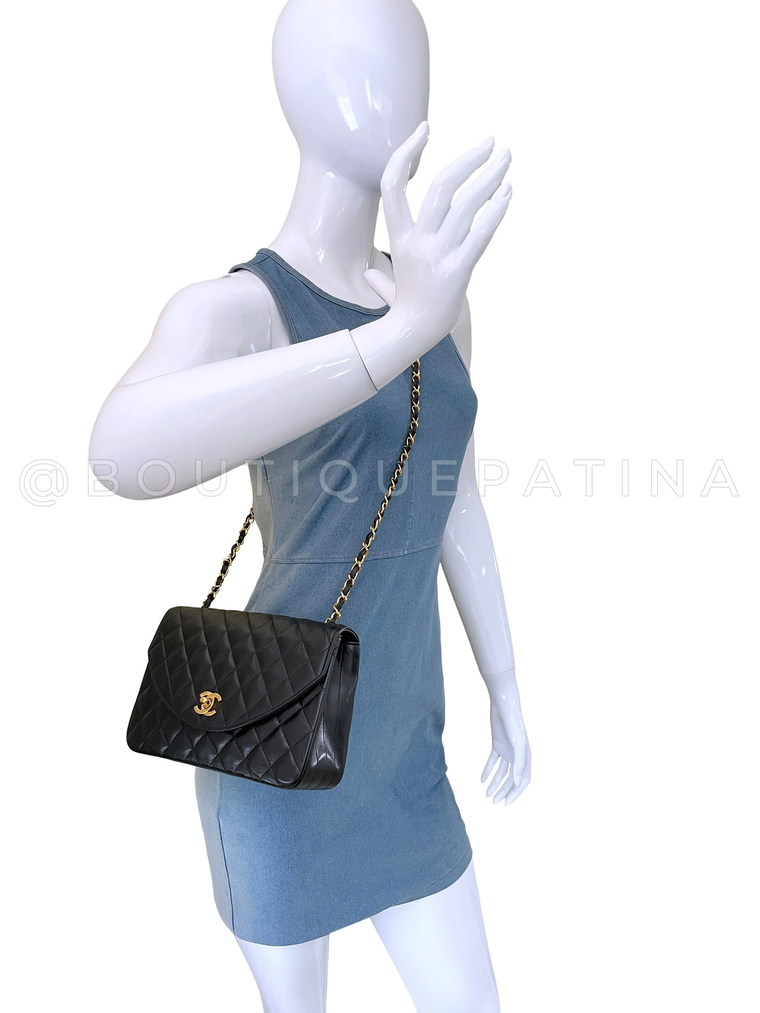 Chanel 1989 Vintage Black Curved Flap Bag 24k GHW Lambskin