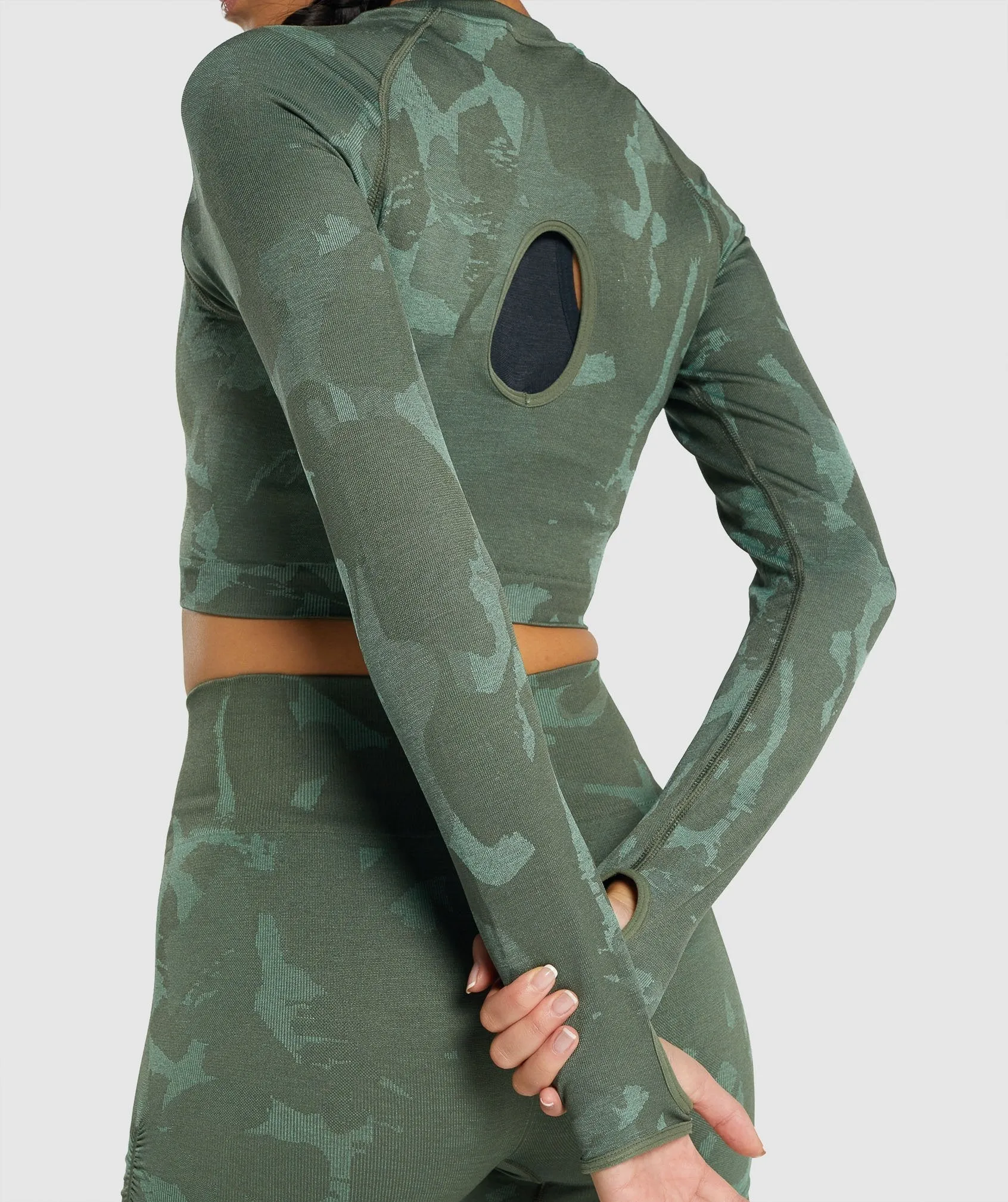 Gymshark Adapt Camo Seamless Long Sleeve Crop Top - Savanna | Green