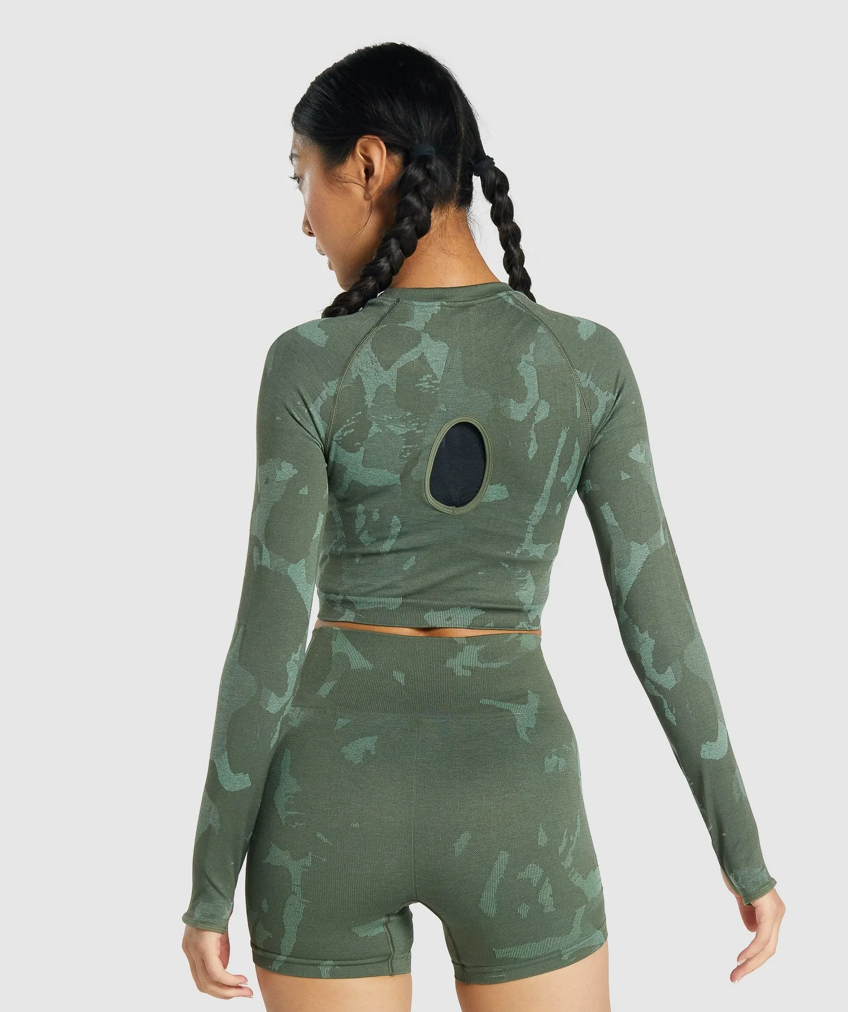 Gymshark Adapt Camo Seamless Long Sleeve Crop Top - Savanna | Green