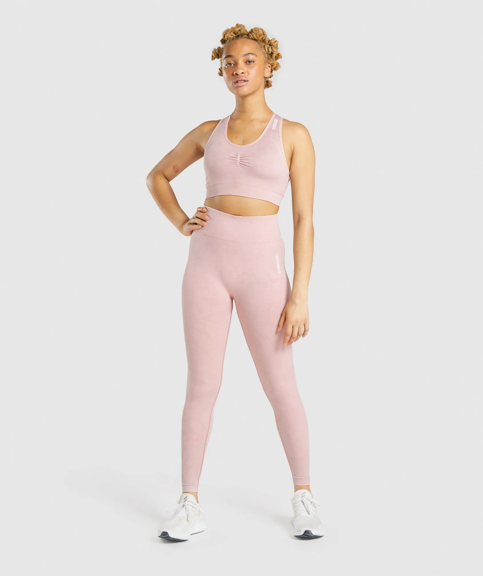 Gymshark Adapt Camo Seamless Racer Back Sports Bra - Light Pink