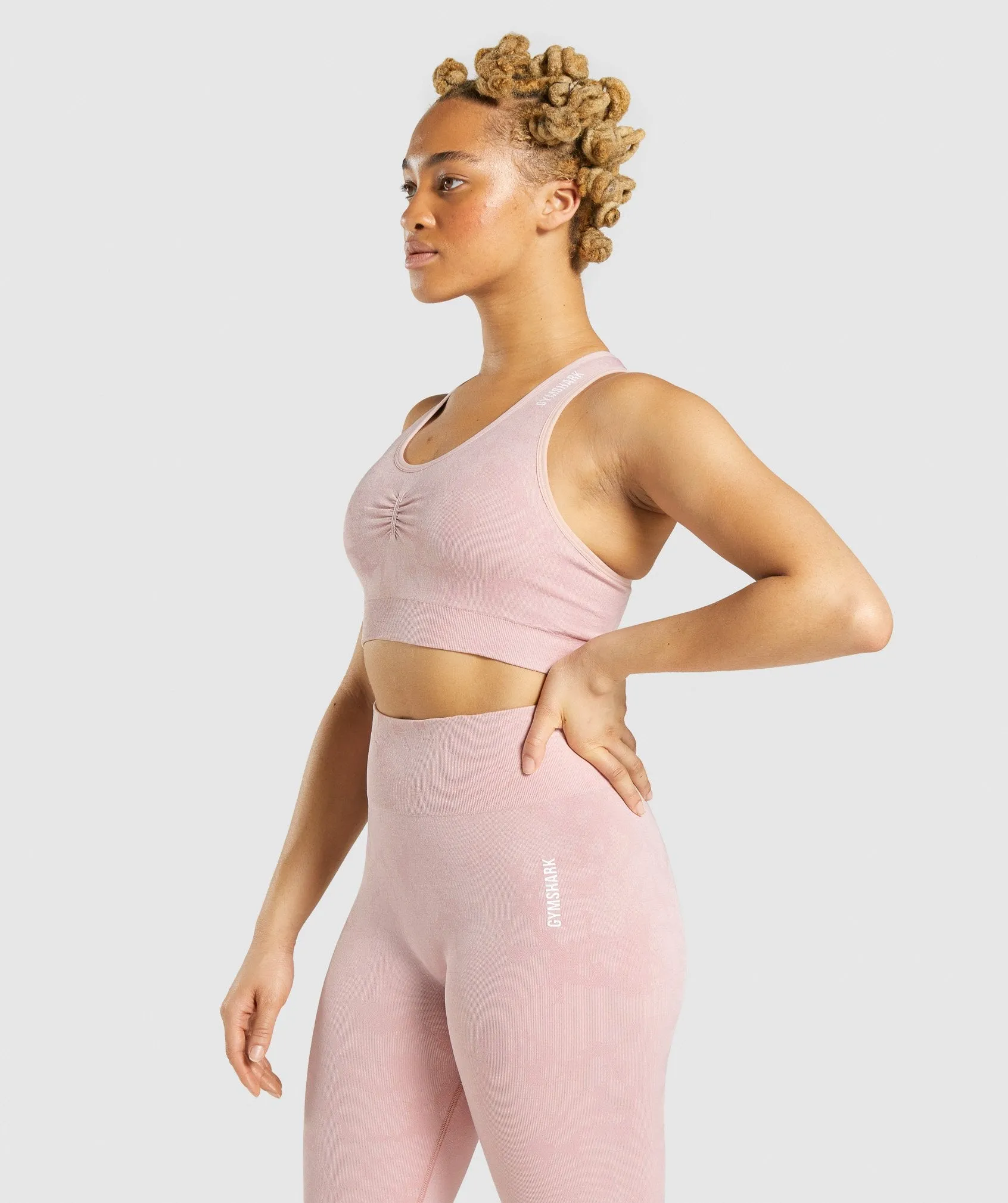 Gymshark Adapt Camo Seamless Racer Back Sports Bra - Light Pink
